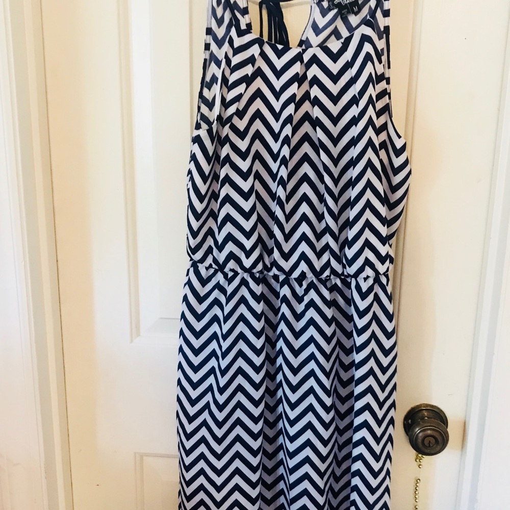 A sleeveless dress